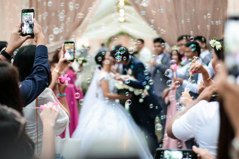 Creative Wedding Photo Ideas Guests Can Contribute to Your Big Day